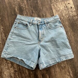 Abercrombie & Fitch Curve Love The Dad Short